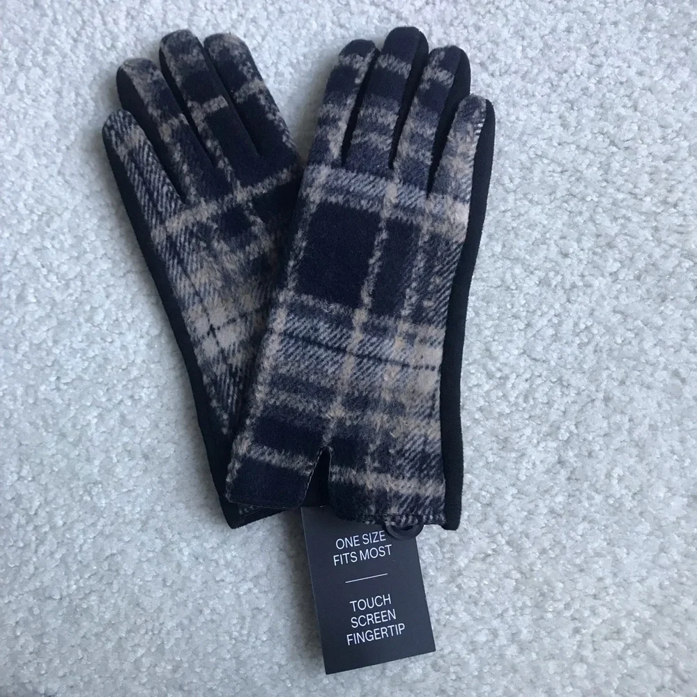 NWT Top It Off Plaid Touchscreen Gloves - One Size fits most